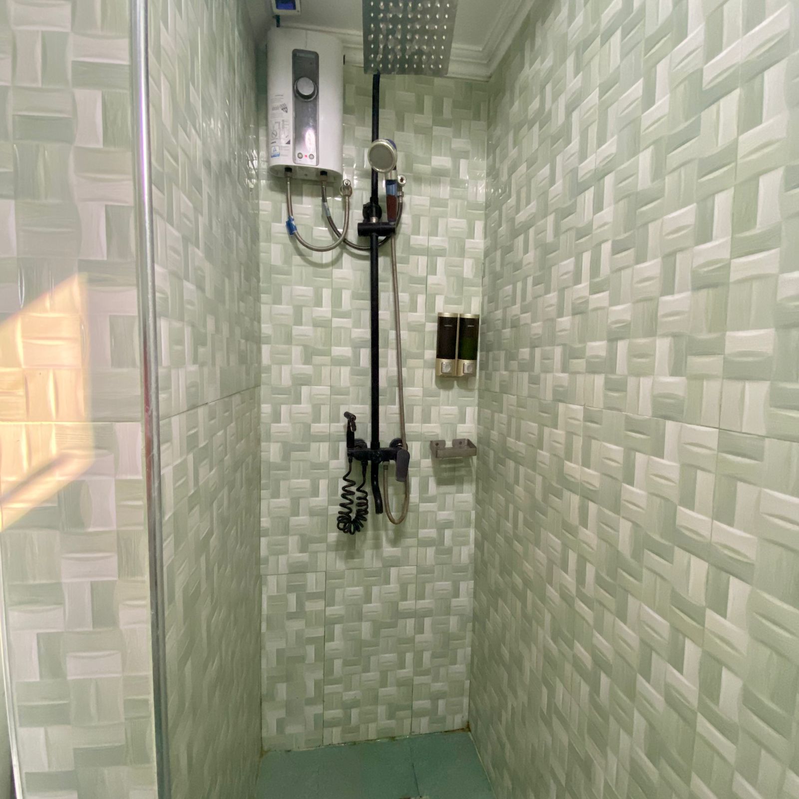 rm 203 square shot (13)